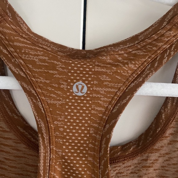 Lululemon Swiftly Tech Racerback Tank Top 2.0 *Race Length EUC - Picture 13 of 14